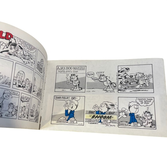 Vtg Garfield Goes to Waist Comic Jim Davis 18th Book FIRST EDITION 1990  READ - Picture 15 of 16